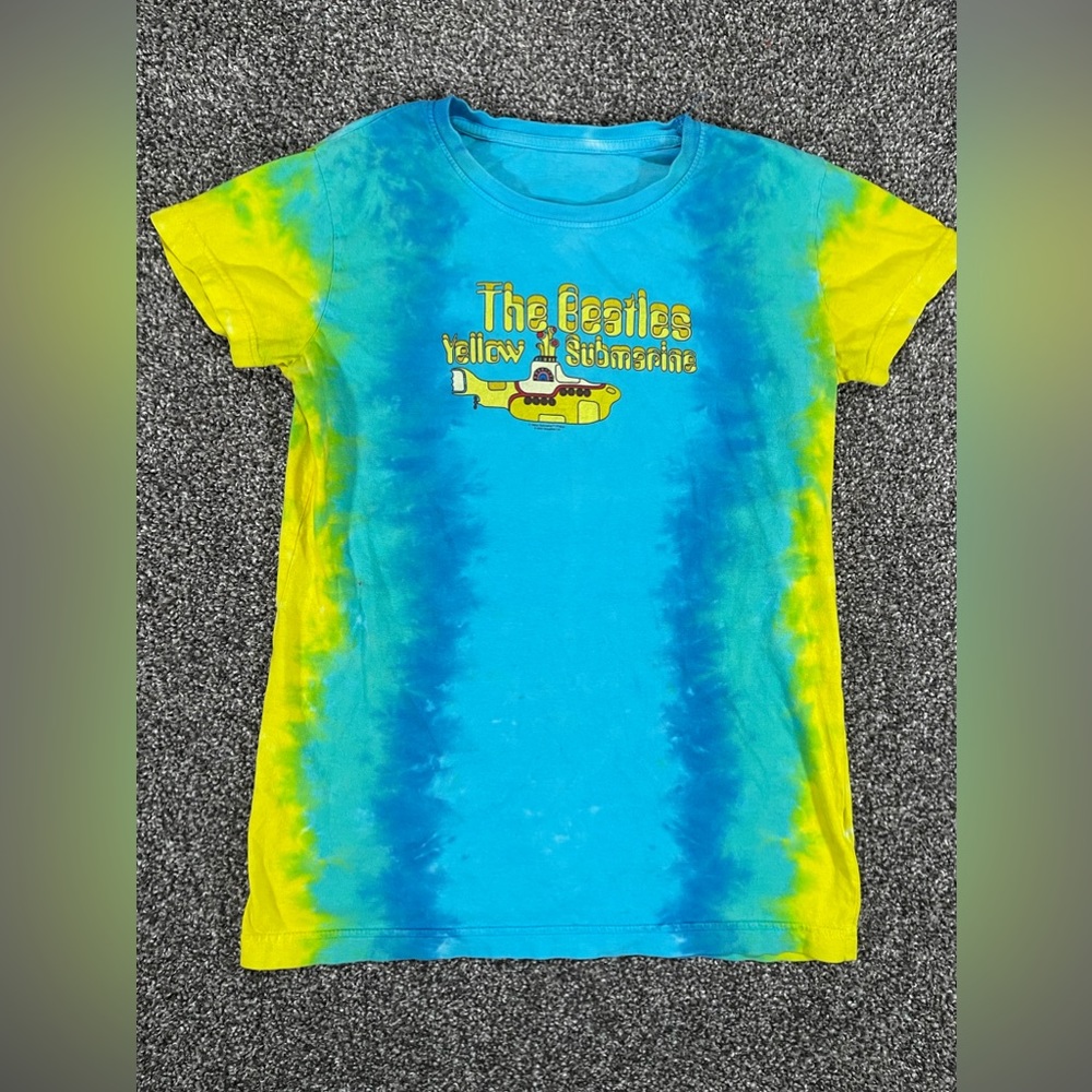 The Beatles “Yellow Submarine” women’s t shirt size small vintage 2004